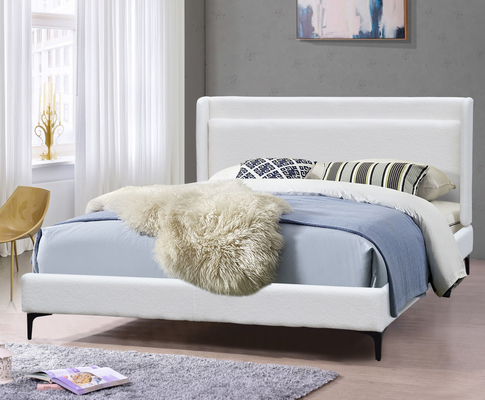 Rangka Tempat Tidur Platform Ukuran King Klasik Dengan Headboard Kain Putih Berlapis