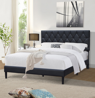 Bingkai Tempat Tidur Berlapis Kulit Facux Hitam Ukuran Queen Dengan Headboard Berumbai