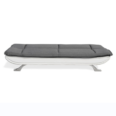 Kain Arang Putih Kulit Imitasi Berumbai Tempat Tidur Sofa 3 Kursi Dengan Kaki Chrome