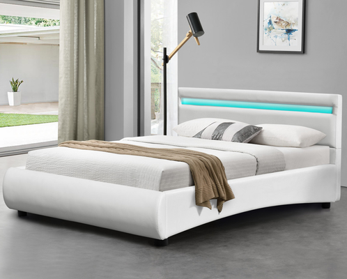 Tempat Tidur Berlapis Kulit Imitasi Putih Desain Modern Dengan Headboard LED