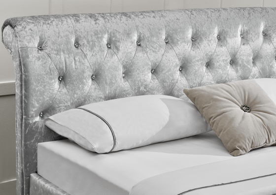 Beludru Lembut Chesterfield Ottoman Sleigh Bed Piston Hidrolik Dengan Penyimpanan Besar