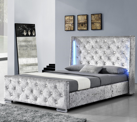 King size Rangka Tempat Tidur Berlapis Abu-abu Tufted Wingback Dengan Nailhead Trim