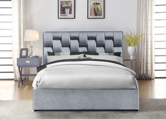 Bingkai tempat tidur berbahan kain beludru abu-abu dengan headboard tinggi bergelombang