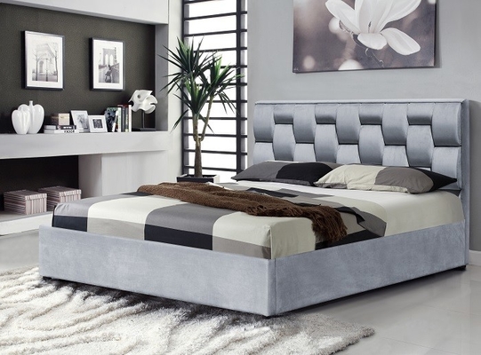 Bingkai tempat tidur berbahan kain beludru abu-abu dengan headboard tinggi bergelombang