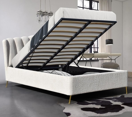 Tempat Tidur Pengemasan Lift Gas Kain Putih Dengan Empat Kaki Kuat Logam