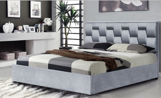 Rangka tempat tidur berbahan beludru dengan headboard yang modis