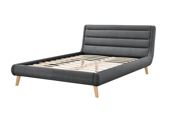 Bingkai tempat tidur berlapis dengan bentuk dan desainnya yang unik akan sesuai dengan gaya dekorasi rumah Anda.