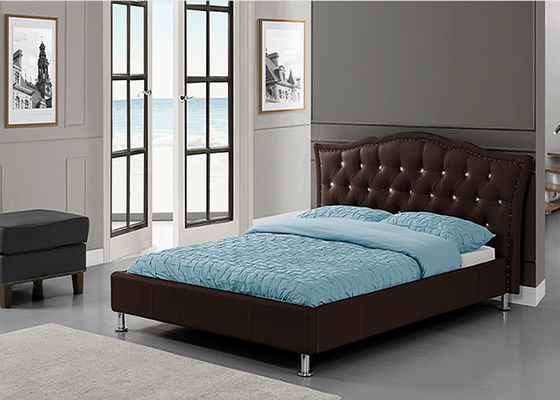 Ukuran yang dapat disesuaikan untuk Anda dan pilihan warna dan bahan untuk bingkai tempat tidur ini.