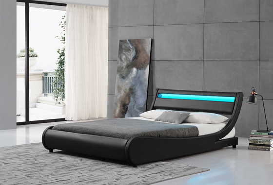 Plywood LED Upholstered Bed Light Headboard PU Kulit Hitam Bingkai Tempat Tidur Ganda